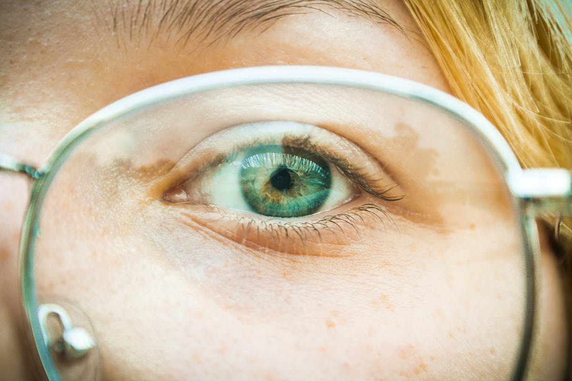 Glasses Fogging Up? Hacks for Crystal Clear Vision